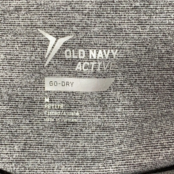 Old navy active Capri pants - Picture 3 of 4